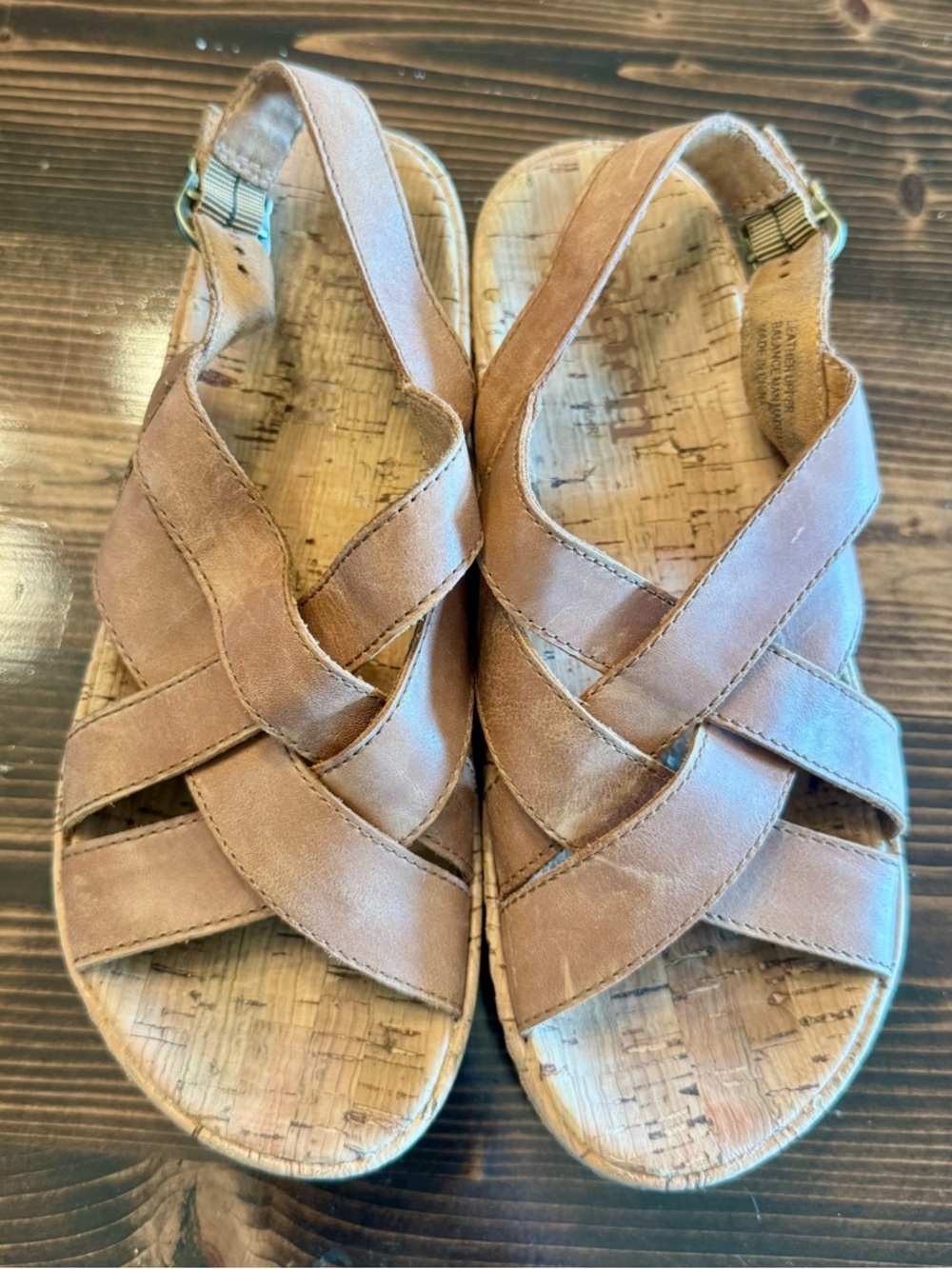 Born Women's Crisscross Cork Footbed Sandals in Light Brown Size 6